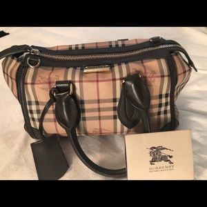 Burberry Haymarket Gladstone purse